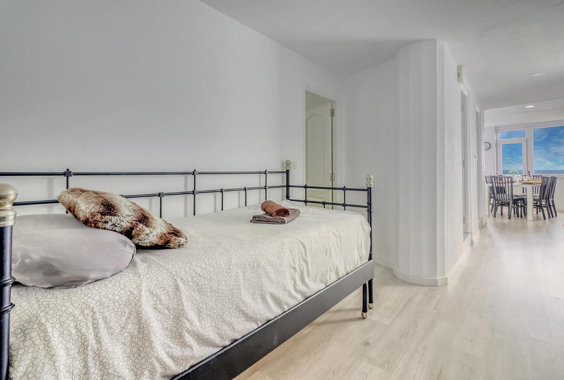 Central Modern Apartment With Private Parking & Ocean View & Coffee Corner Icod De Los Vinos Exterior foto